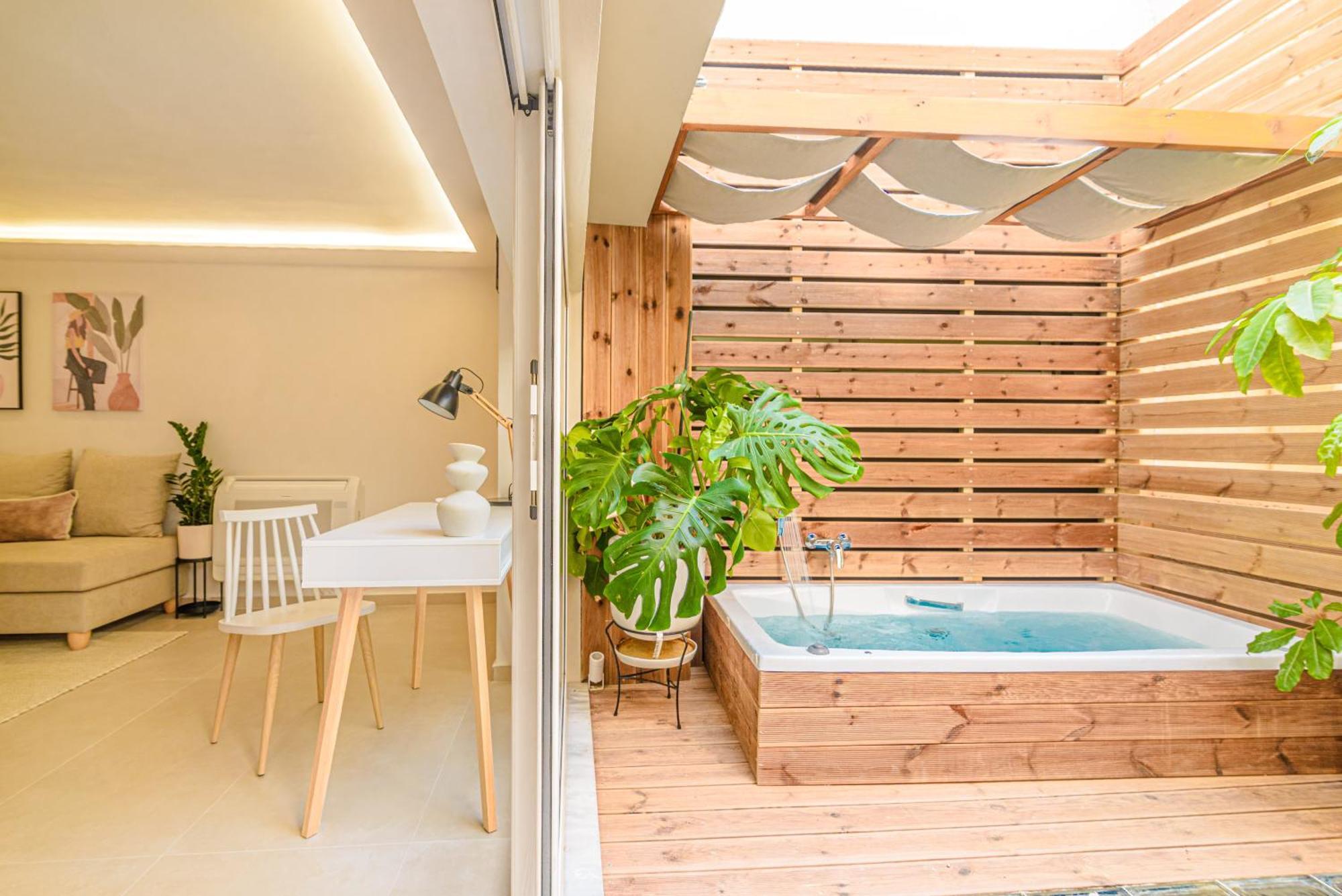 The Jacuzzi Loft